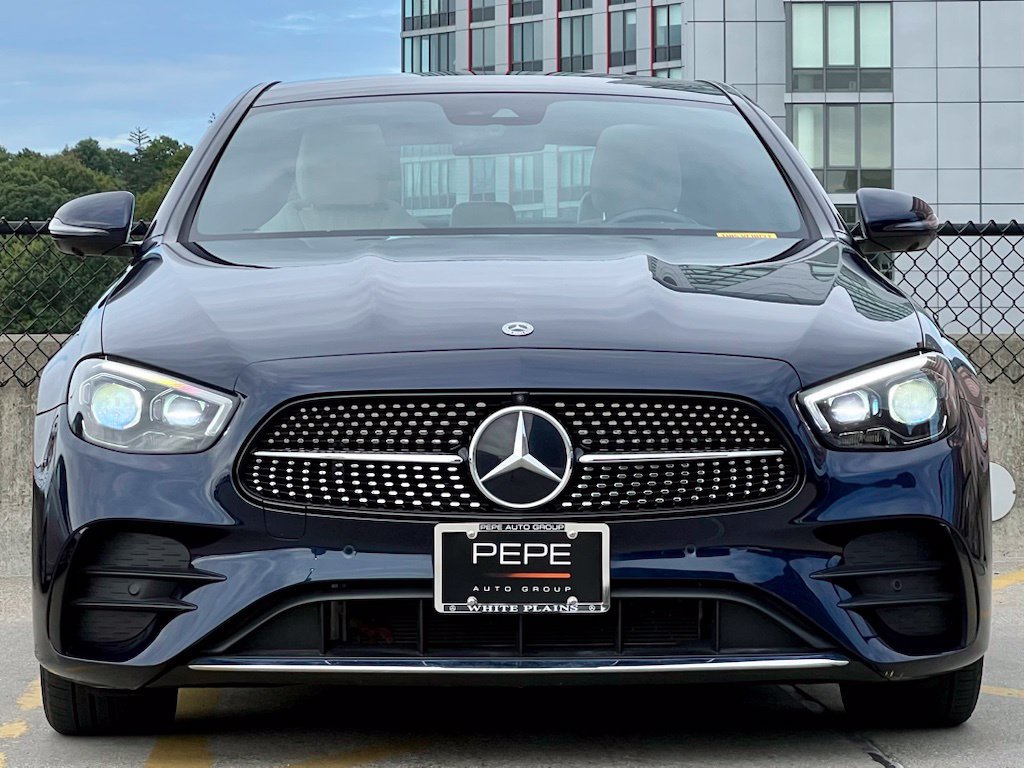 Used 2023 Mercedes-Benz E 350 4MATIC Sedan image 2