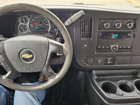 Used 2013 Chevrolet Express 2500 image 7