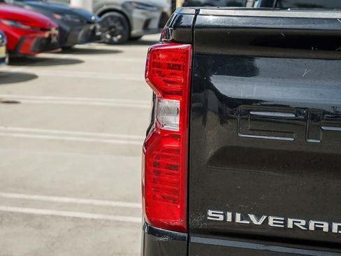 Used 2023 Chevrolet Silverado 1500 LT w/ Protection Package AWD/4WD image 11