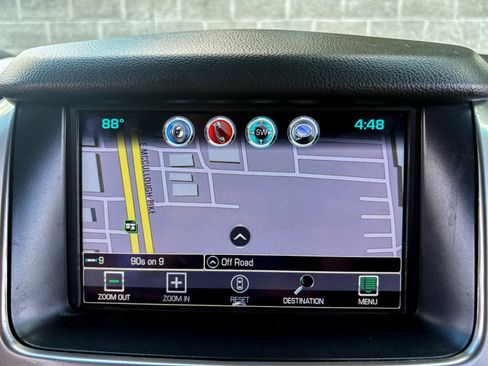 Used 2018 Chevrolet Suburban Premier AWD/4WD image 24
