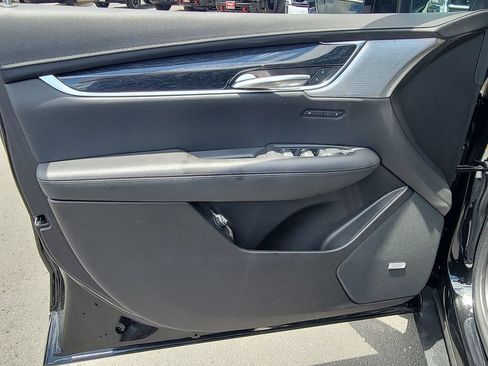 Certified 2023 Cadillac XT5 Premium Luxury FWD image 22