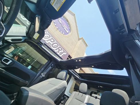Used 2025 Jeep Wrangler Unlimited Sahara w/ Safety Group AWD/4WD image 11