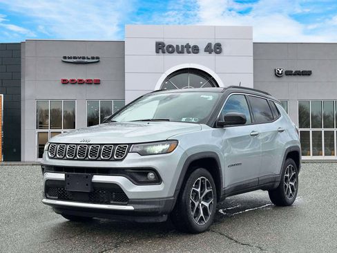 Used 2025 Jeep Compass Limited image 2