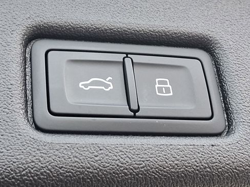 Used 2025 Audi Q5 Premium Plus w/ Premium Plus image 30