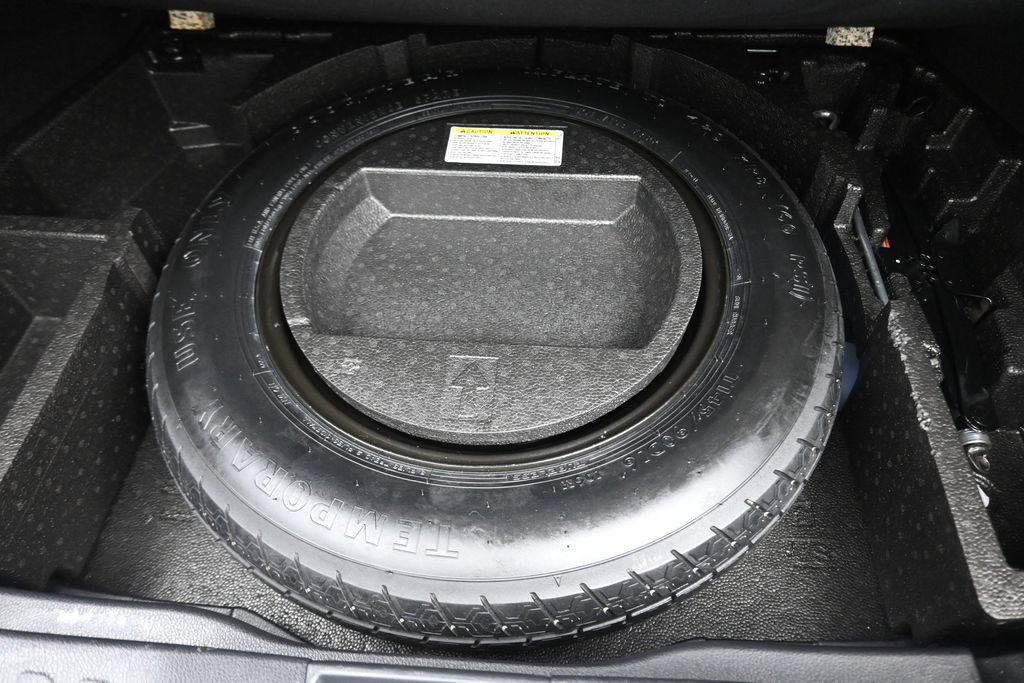 Used 2021 Toyota C-HR Limited FWD image 41