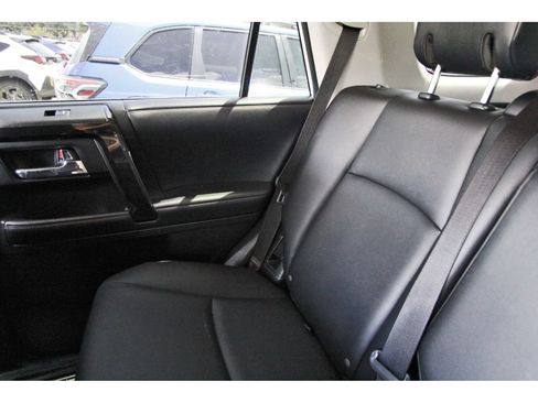 Used 2019 Toyota 4Runner TRD Off-Road Premium AWD/4WD image 11