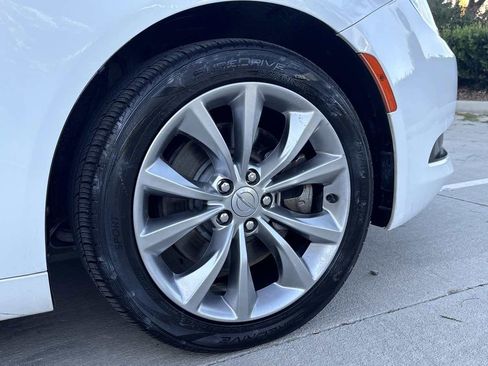 Used 2015 Chrysler 200 S w/ Navigation & Sound Group I image 9