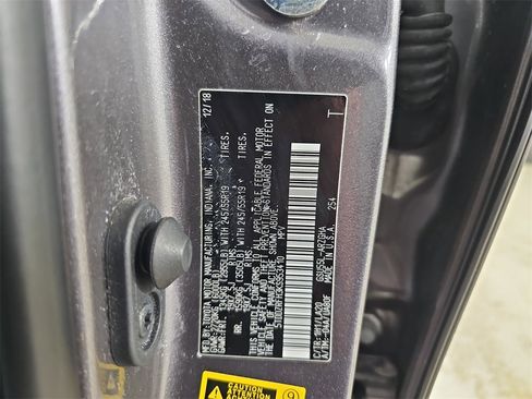 Used 2019 Toyota Highlander Limited image 42