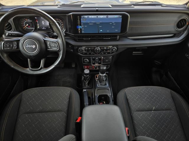 Used 2025 Jeep Gladiator Mojave w/ Safety Group AWD/4WD image 13
