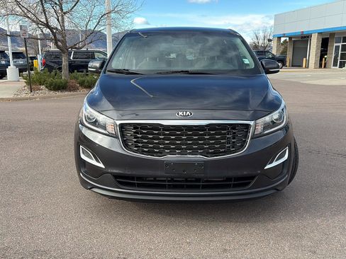 Used 2020 Kia Sedona LX image 2