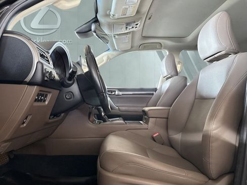 Certified 2023 Lexus GX 460 Premium w/ Premium Plus Package image 9