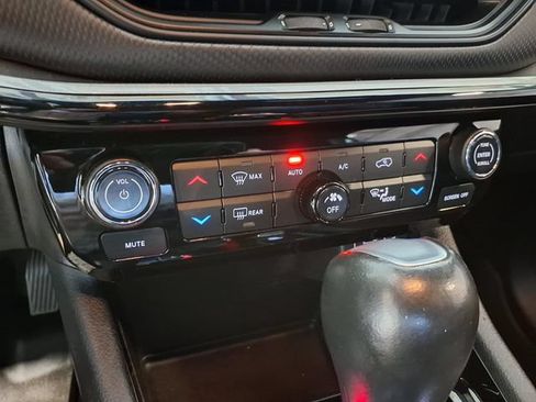 Used 2023 Jeep Compass Trailhawk AWD/4WD image 13