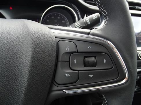 Used 2023 Buick Encore GX Essence w/ Experience Buick Package image 17