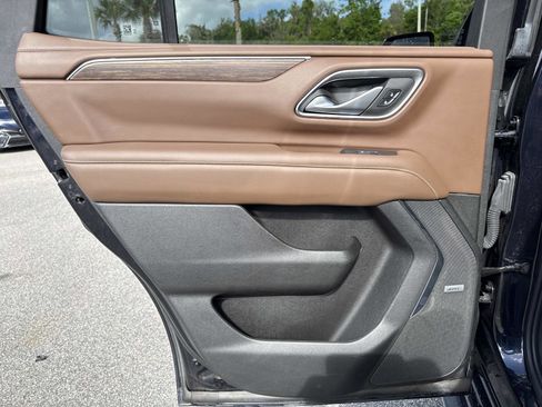 Used 2023 Chevrolet Tahoe High Country image 9