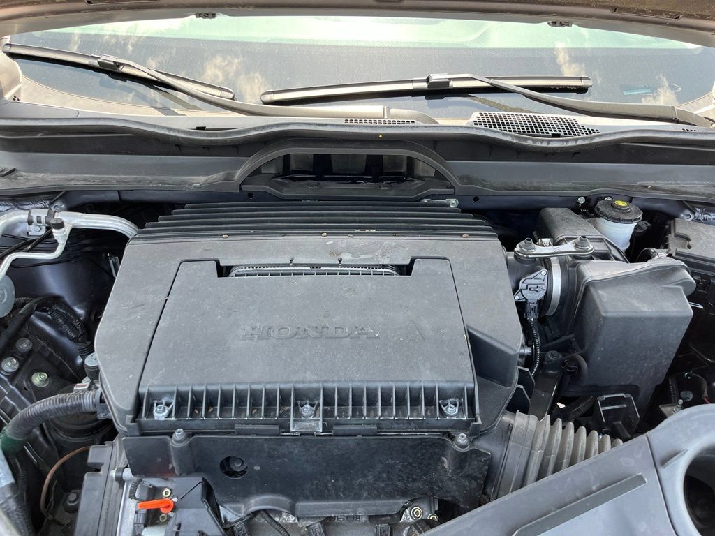 Used 2025 Honda Pilot Touring image 14