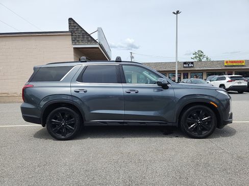 Used 2024 Hyundai Palisade XRT AWD/4WD image 3
