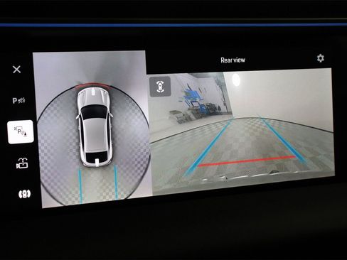 Used 2025 Porsche Macan Electric image 17