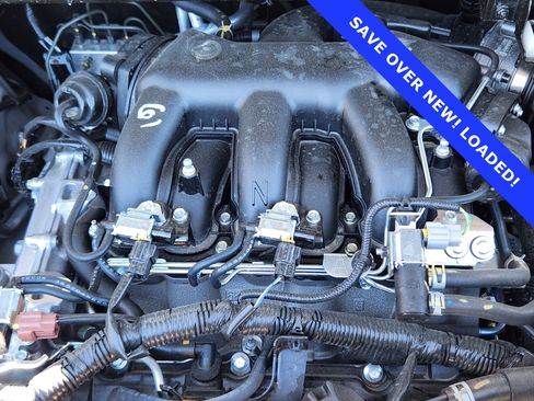 Used 2025 Nissan Pathfinder Platinum image 19