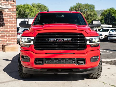 Used 2019 RAM 2500 Laramie w/ Night Edition AWD/4WD image 2