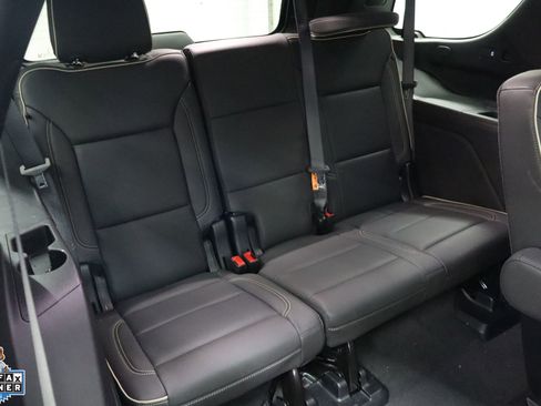 Used 2025 Chevrolet Tahoe Premier AWD/4WD image 29