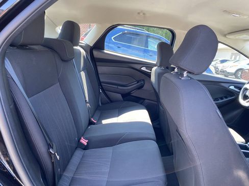 Used 2015 Ford Focus SE w/ SE Sport Package FWD image 21