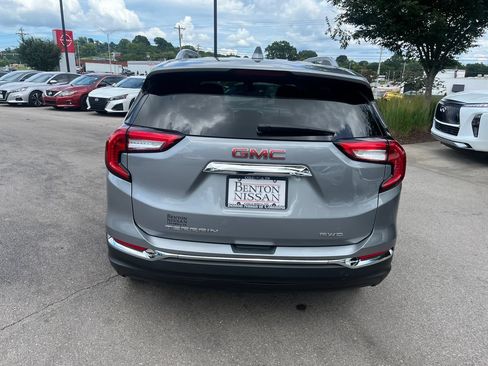 Used 2023 GMC Terrain SLT AWD/4WD image 5