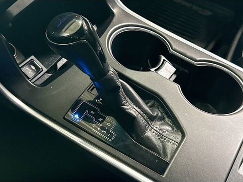 Used 2015 Toyota Camry XLE image 17