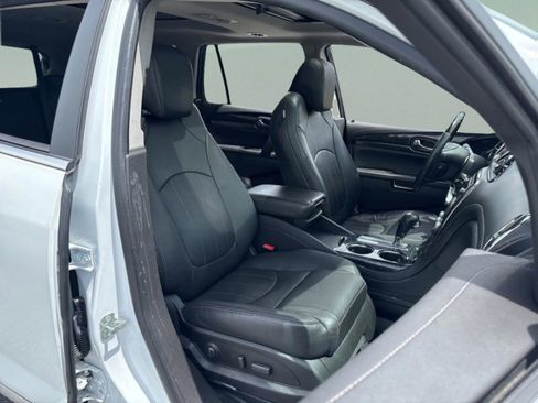 Used 2017 Buick Enclave Premium AWD/4WD image 37