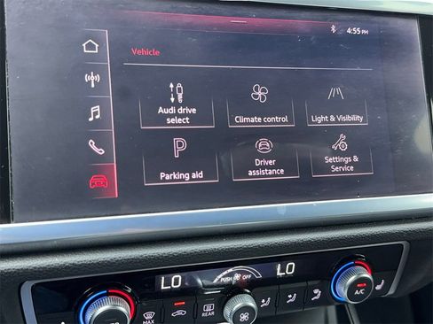 Used 2021 Audi Q3 2.0T Premium w/ Convenience Package image 25