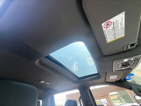 Used 2023 GMC Sierra 2500 Denali w/ Denali Ultimate Package image 22