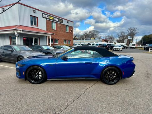 Used 2024 Ford Mustang GT Premium image 13
