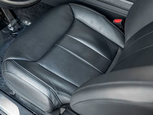 Used 2024 Land Rover Range Rover Long Wheelbase SE image 16