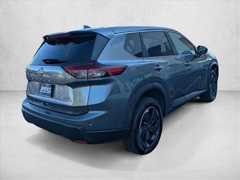 Used 2025 Nissan Rogue SV AWD/4WD image 5