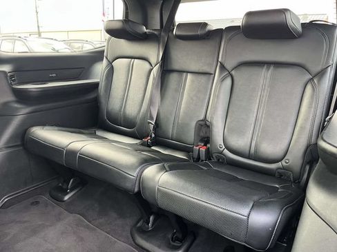 Used 2024 Jeep Wagoneer Series II AWD/4WD image 16