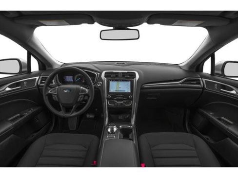 Used 2019 Ford Fusion SE FWD image 8