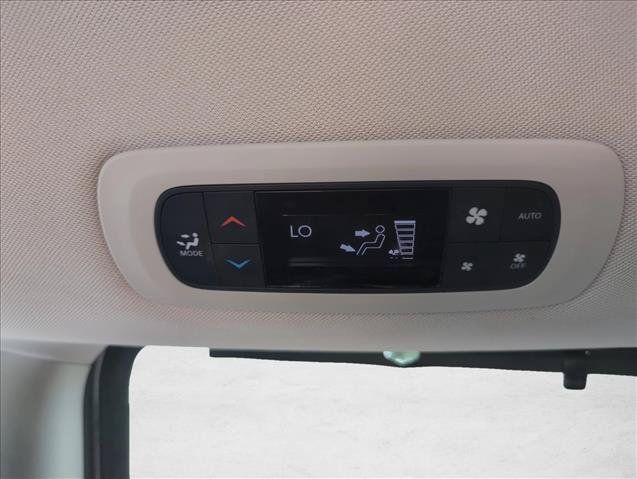 Used 2018 Chrysler Pacifica Touring Plus FWD image 25