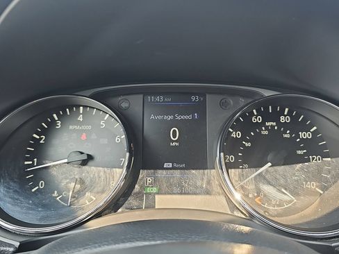 Used 2020 Nissan Rogue SV AWD/4WD image 19