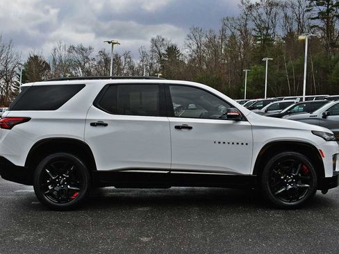 Used 2023 Chevrolet Traverse Premier w/ Redline Edition image 6