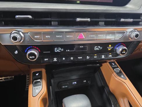 Used 2023 Kia Telluride SX X-Line AWD/4WD image 24