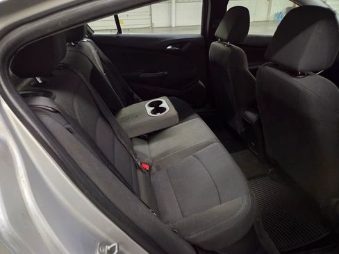 Used 2019 Chevrolet Cruze LT w/ Convenience Package image 33