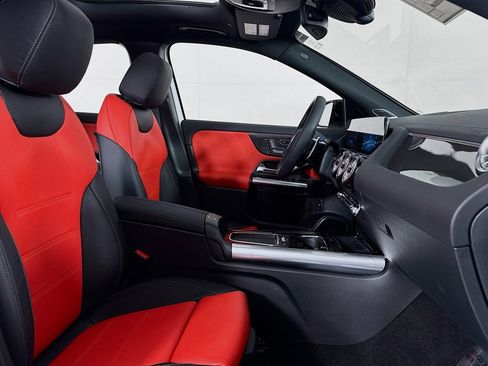 New 2026 Mercedes-Benz GLA 35 AMG 4MATIC image 6