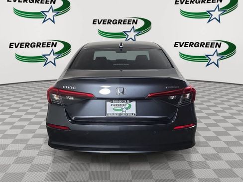Used 2022 Honda Civic Touring image 6