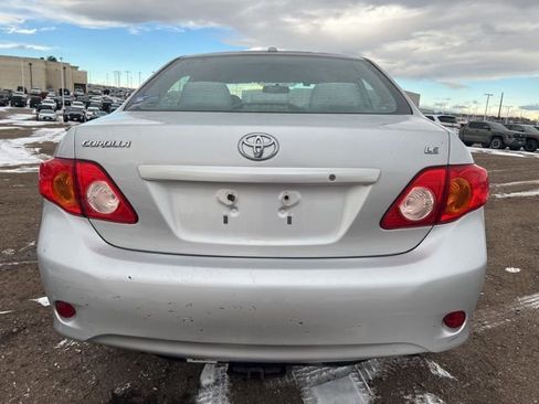 Used 2010 Toyota Corolla LE image 5