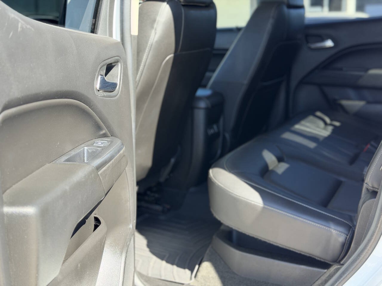 Used 2018 Chevrolet Colorado ZR2 w/ ZR2 Dusk Special Edition AWD/4WD image 14