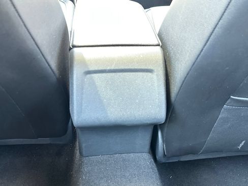 Used 2025 Volkswagen Jetta SE FWD image 28