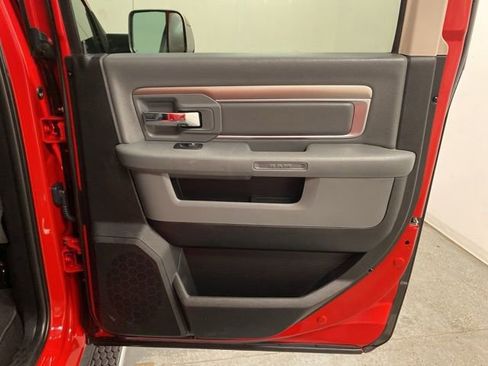 Used 2018 RAM 2500 SLT image 26