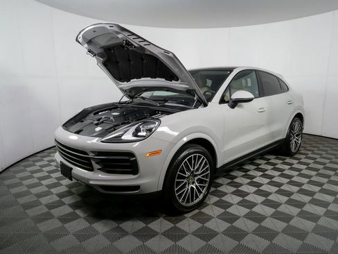 Certified 2023 Porsche Cayenne Platinum Edition AWD/4WD image 35