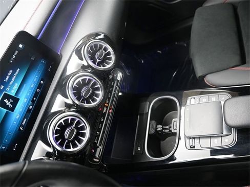 Used 2023 Mercedes-Benz CLA 250 4MATIC image 26