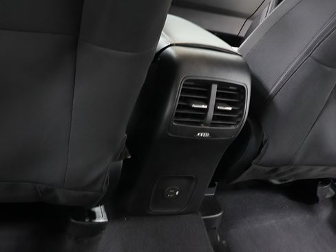 Used 2021 Ford Escape SE w/ Convenience Package FWD image 26