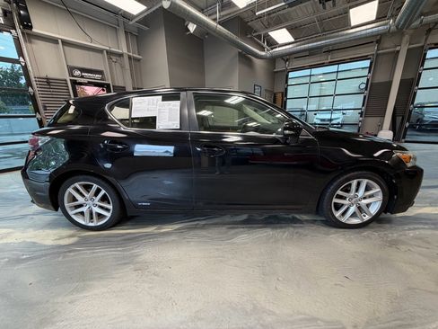 Used 2015 Lexus CT 200h FWD image 27